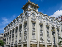 20140507111116-colonial_building_in_central_guayaquil
