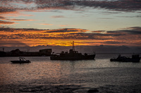 20140520180555-Harbour_in_Puerto_Baquerizo_Moreno_when_sunset